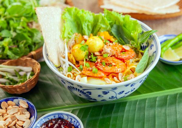 ¥Ù¥È¥Ê¥àÎÁÍý¤Ï¥Ï¡¼¥Ö¤ä¹á¿ÉÎÁ¤òËÉ٤˻ȤäƤ¤¤ë¤Î¤¬ÆÃħ¤Ç¤¹¡£Â¿ºÌ¤ÊÄ´ÍýË¡¤Ç¿·Á¯¤Ê¿©ºà¤ò»È¤Ã¤Æ¤¤¤ëÅÀ¤â¿Íµ¤¤Ç¡¢º£²ó¤ÏÃϸµ¤ÎÊý¤â¤·¤²¤¯Ä̤¦¿Íµ¤Å¹¤Ç¤Î¥Ù¥È¥Ê¥àÎÁÍý¤ò¤Ï¤¸¤á¡¢ÃæÆîÉô¤Î³¹¡Ö¥Û¥¤¥¢¥ó¡×¤Î»°Âç̾ʪÎÁÍý¡Ö¥Û¥ï¥¤¥È¥í¡¼¥º¡¢ÍȤ²¥ï¥ó¥¿¥ó¡¢¥«¥ª¥é¥ªÌ͡פȥÀ¥Ê¥ó̾ʪ¡Ö¥ß¡¼¥¯¥ï¥óÌ͡פò¤´¾ÞÌ£¤¤¤¿¤À¤¤Þ¤¹¡ª