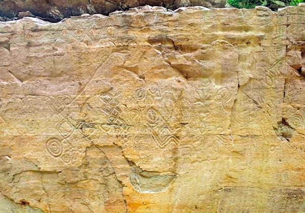 �����ˤ�������Τ���ϡ����д���夫�鿷�����ޤǤ�Ĺ���з�ˤ錄�ꡢ����Ū�˿�������ޤ줿���Ťʴ��ɲ�Ǥ������ʤˤ���˻���δ��������͡�Ʊ���ߤ䱲���ˤ������ʤˤ�ưʪ���ʪ�����ʤˤϿ������ι���ޤ���ʸ����ޤ�Ƥ��ޤ����ä˿���ε�²�䲦²�������Ϥ�ˬ�줿�ݤε�Ͽ�ϡ������μҲ����٤��������Τ���פʻ����ȤʤäƤ��ꡢ�׵������ȶ��˹����˻��ꤵ��Ƥ��ޤ���