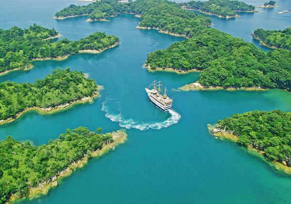 ¡Ú¶å½½¶åÅçÍ·Í÷Á¥¡ÛÂ缫Á³¤¬Â¤¤ê½Ð¤·¤¿ÁÔÂç¤Ê¿ÅçÈþ¤ÈæÇ¿é¿§¤Î³¤¤ËÌ¥¤»¤é¤ì¤Þ¤¹¢ö¡Ê¢¨¥¤¥á¡½¥¸¡Ë